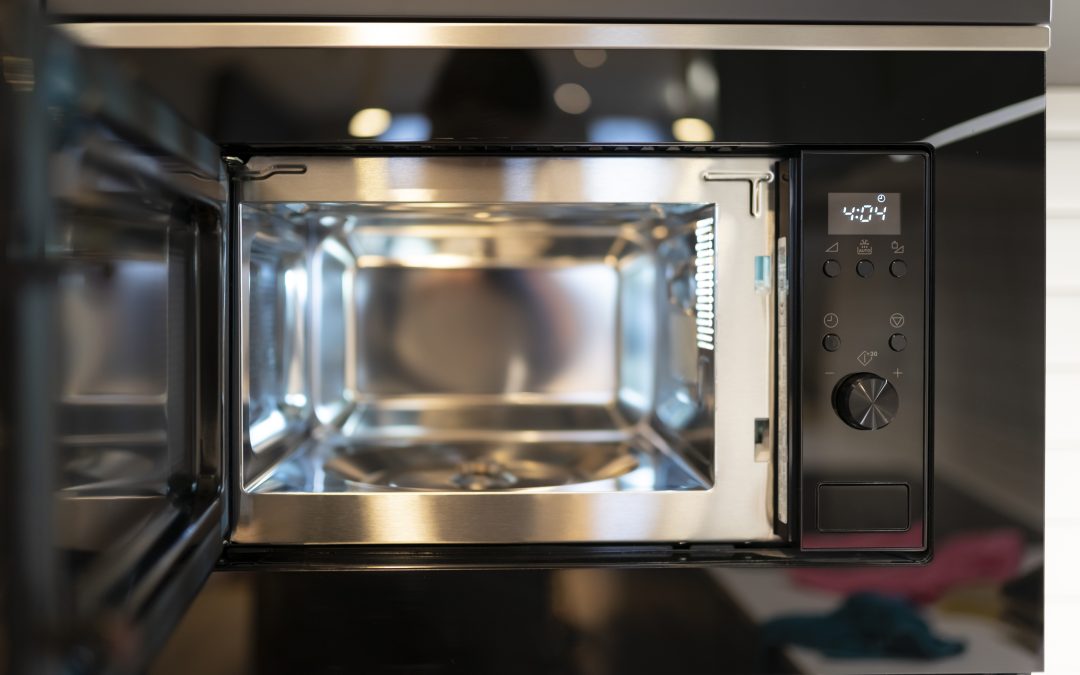 The All-in-One Kitchen Appliance: Exploring the Versatility of Microwave-Oven-Air Fryer Hybrids